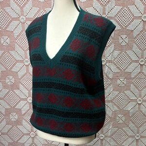Hunting Horn Vintage 90s Shetland Wool Sweater Vest Fair Isle Green Red M